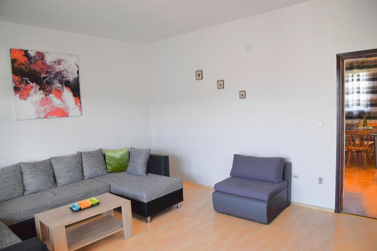 Apartments Margareta & Ena Malinska Extérieur photo