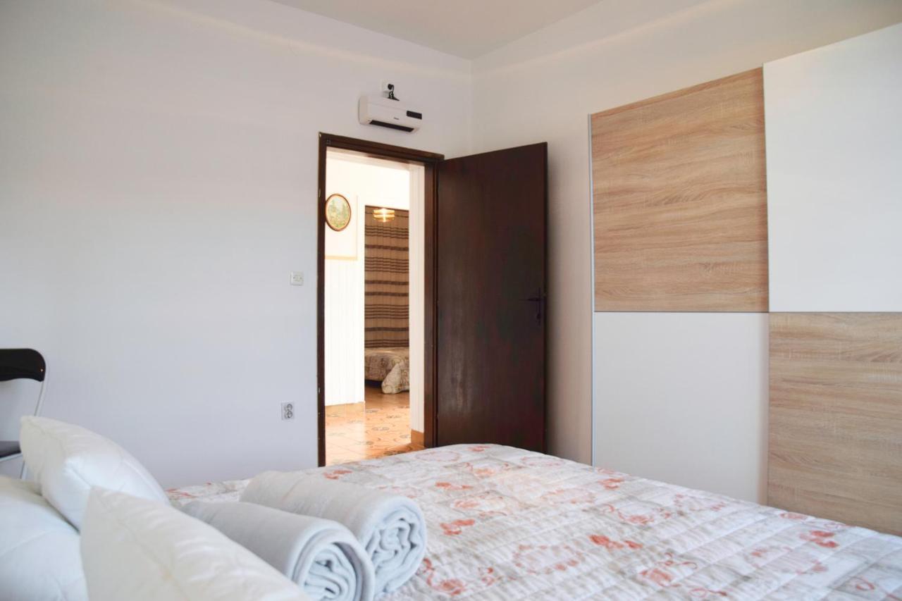 Apartments Margareta & Ena Malinska Extérieur photo